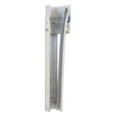 57L-62 FRONT WINDOW GUIDE (RH)